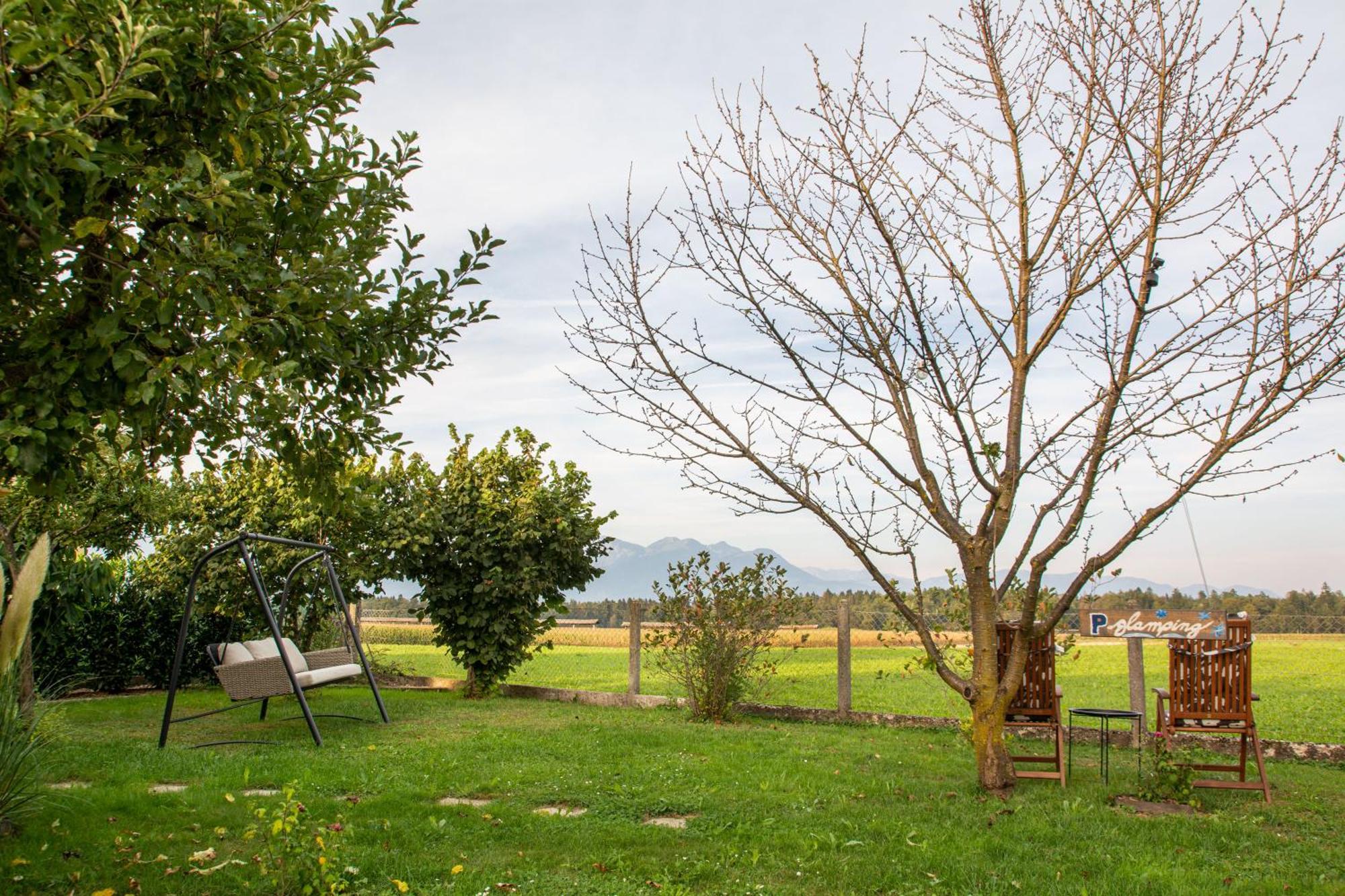 Glamping With A View Villa Smlednik ภายนอก รูปภาพ
