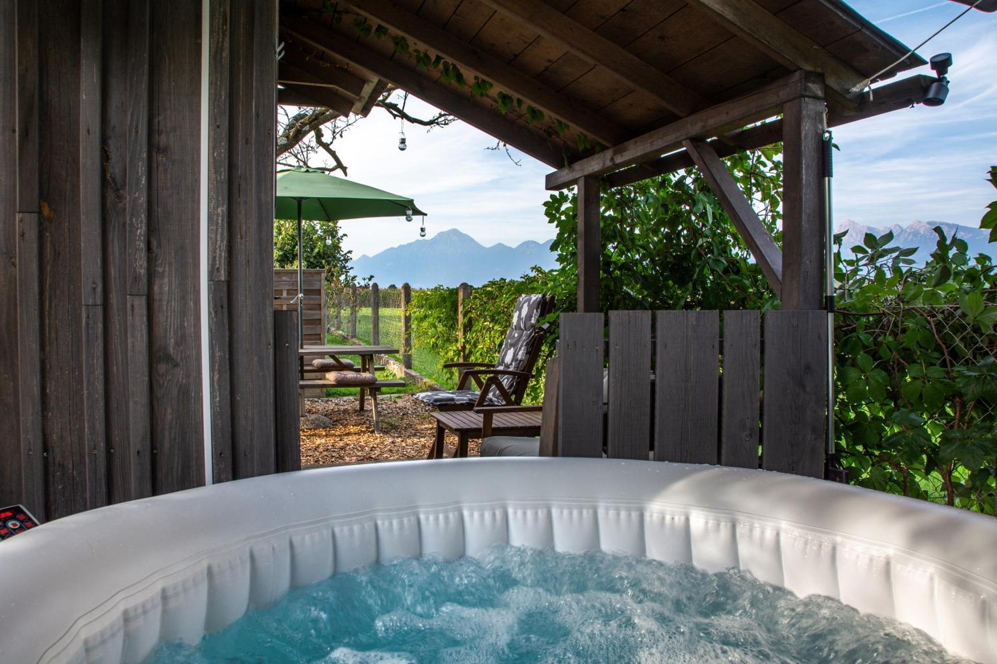 Glamping With A View Villa Smlednik ภายนอก รูปภาพ